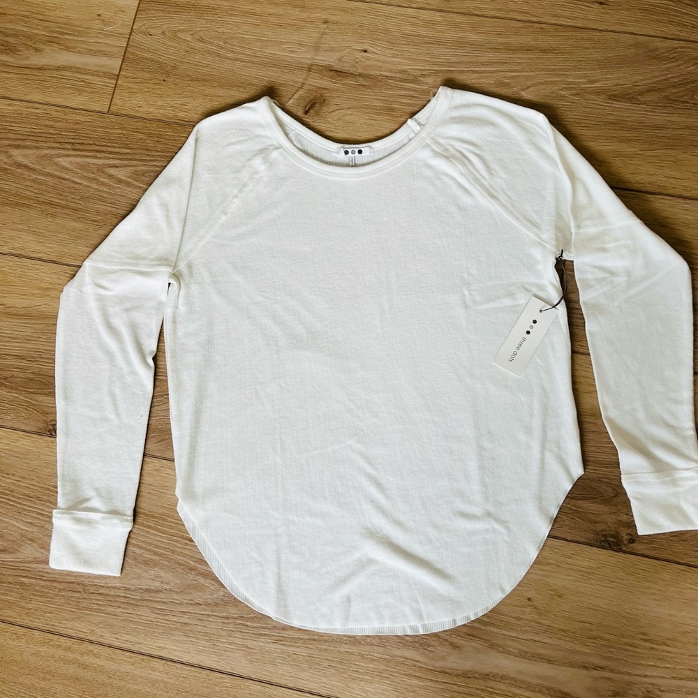 Three Dots Raglan High Low Top - Picture 4 of 14